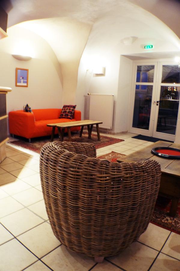 Logis Hotel Du Commerce Volvic Luaran gambar