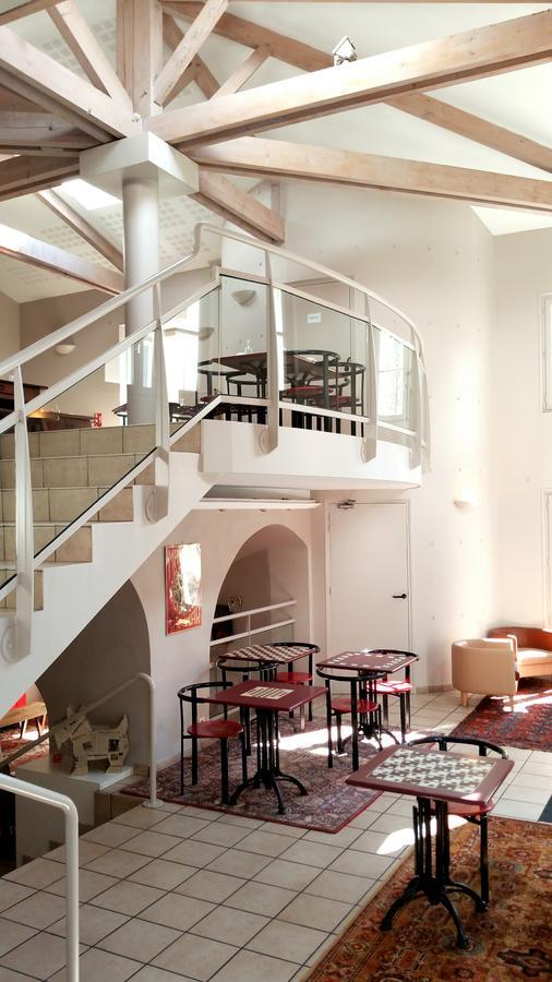 Logis Hotel Du Commerce Volvic Luaran gambar